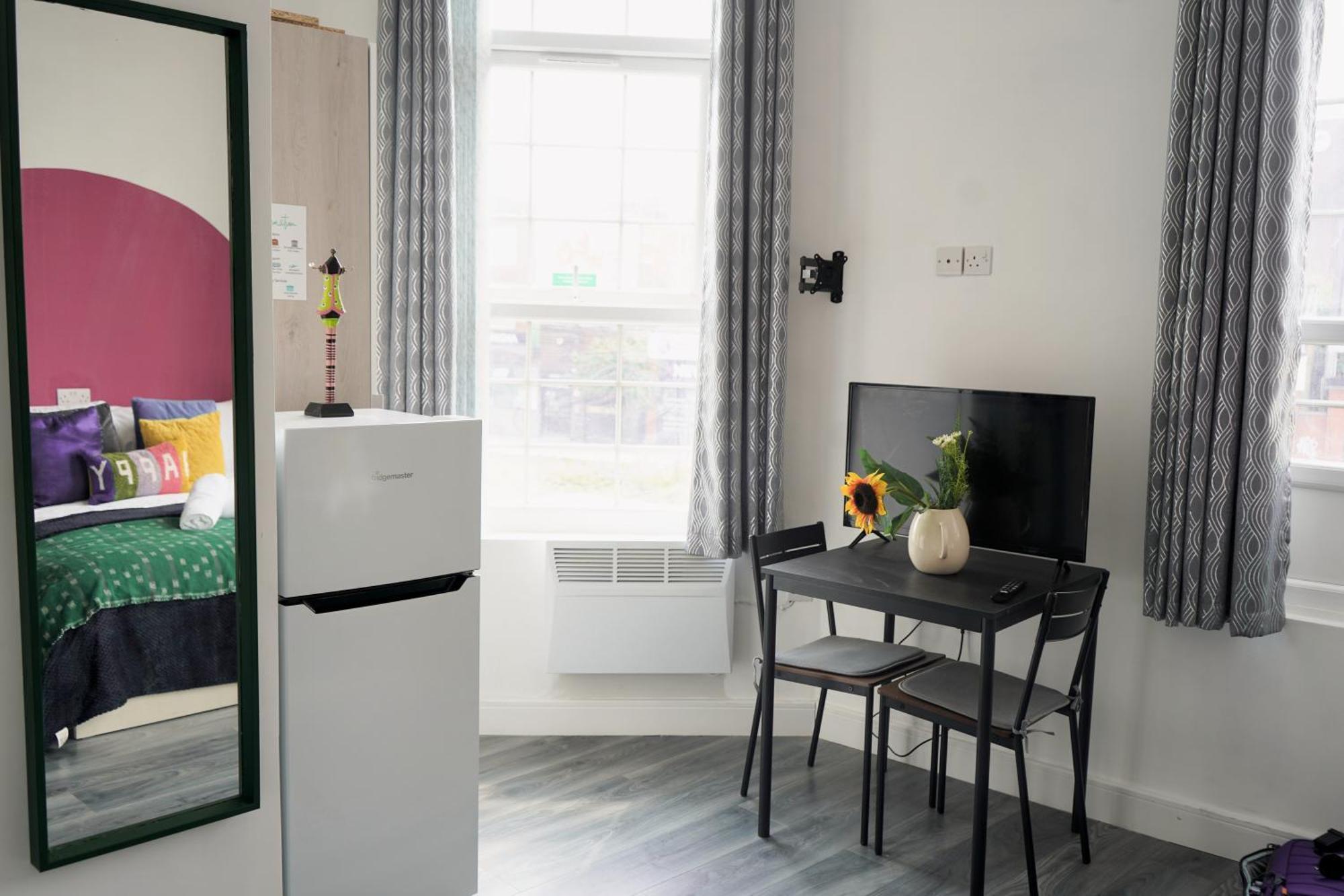 Bright And Spacious Studio In Central Birmingham Buitenkant foto